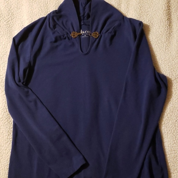 2 v cut turtleneck tops size small - Picture 6 of 8